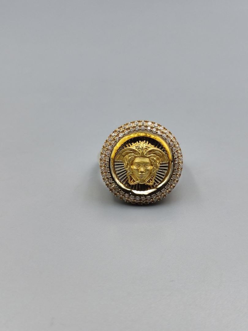 انگشتر ورساچه