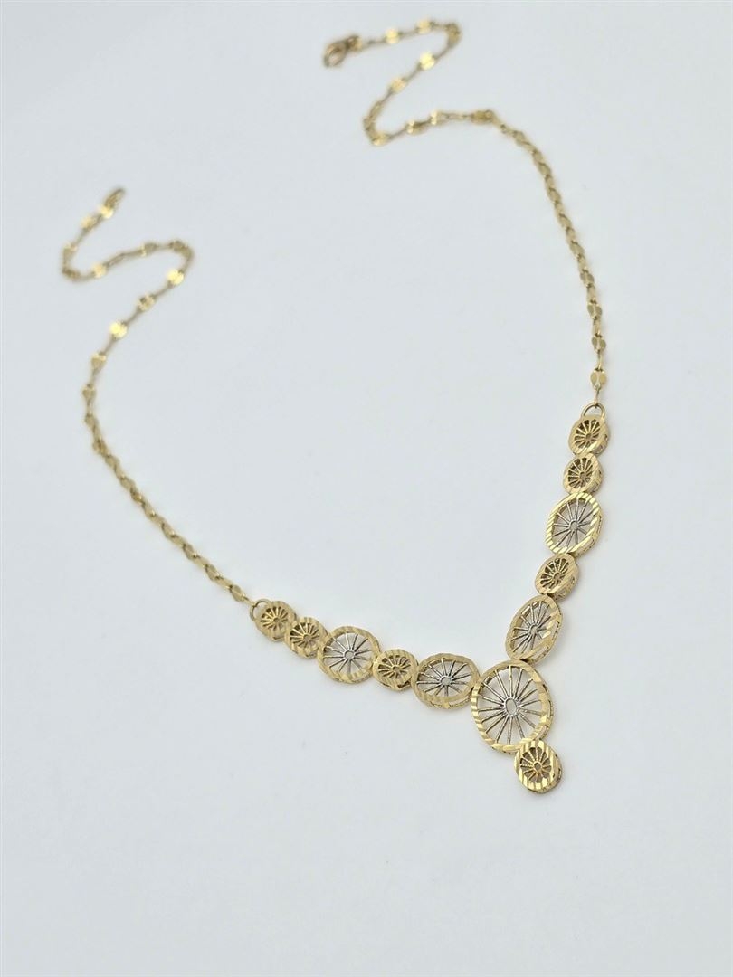 گردنبند شرقی