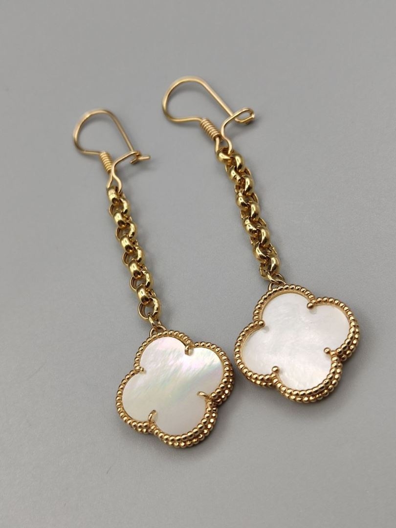 گوشواره ونکلیف