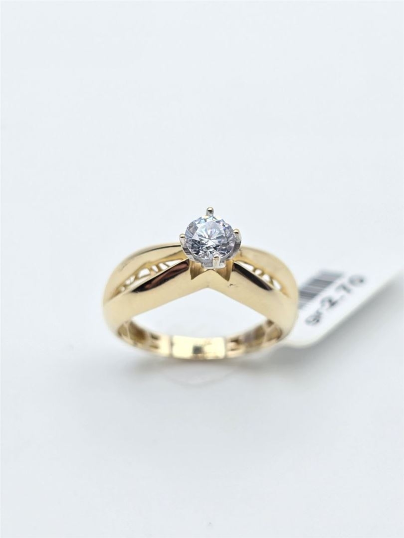 انگشتر سولیتر