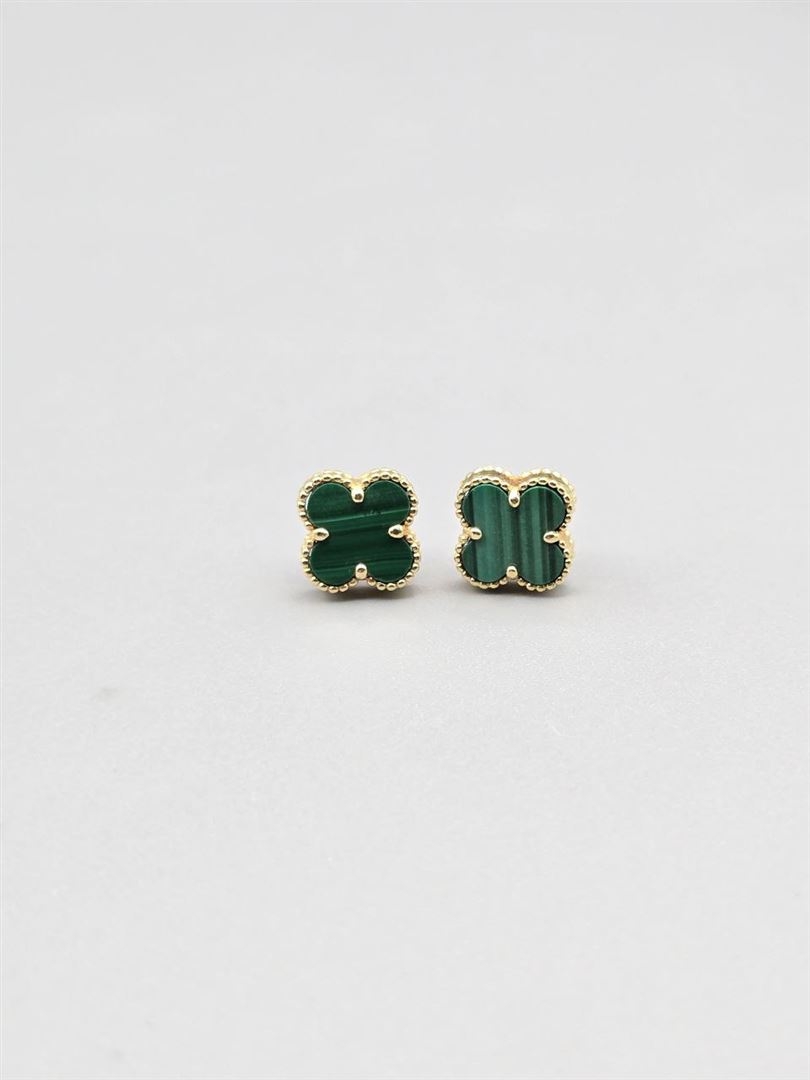 گوشواره میخی ونکلیف