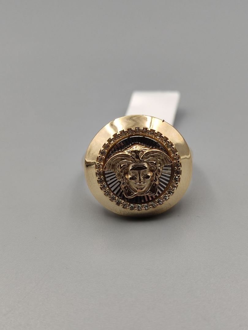 انگشتر ورساچه