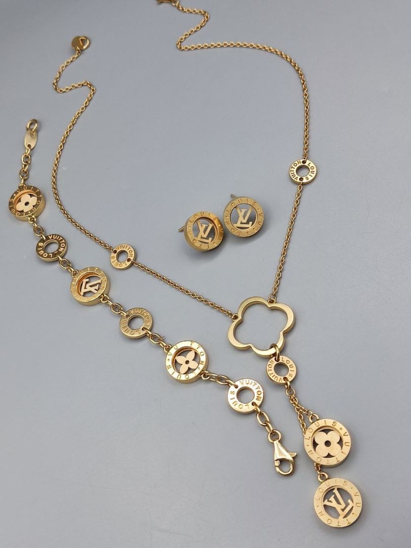 سرویس لویی ویتون