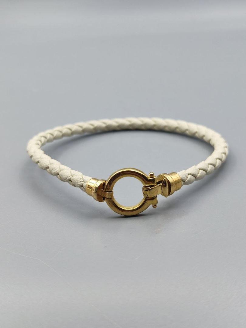 دستبند امگا