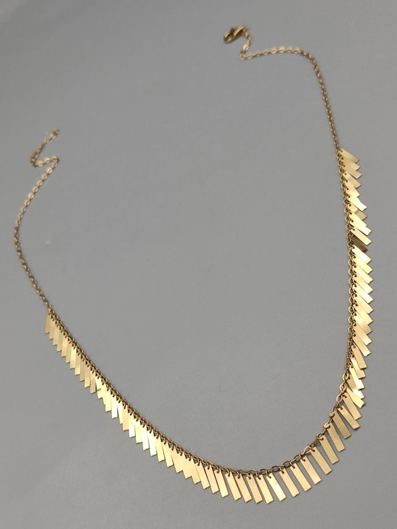 گردنبند شرابه ای