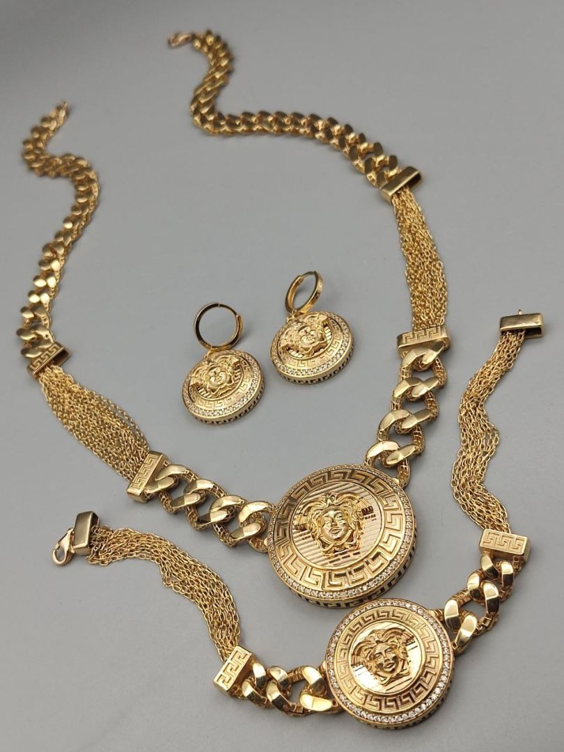 سرویس ورساچه