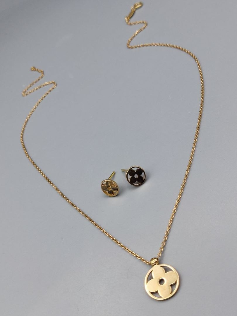 گردنبند ونکلیف