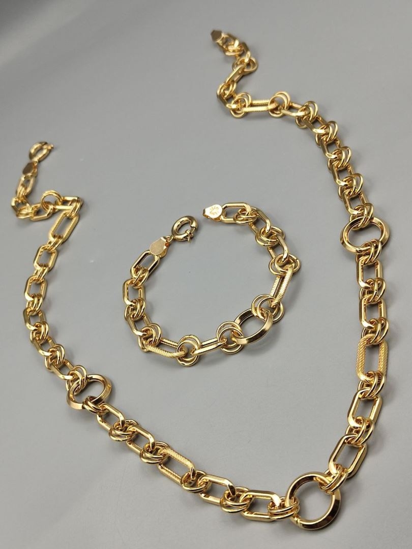 گردنبند هالوی