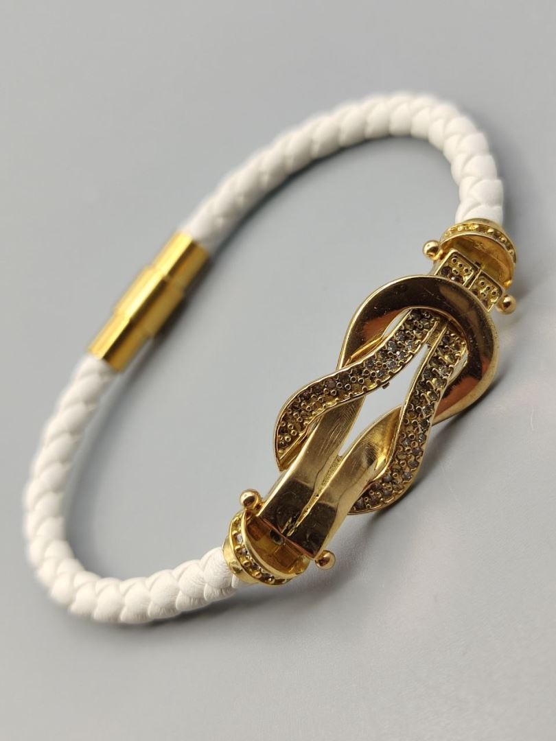 دستبند چرم امگا