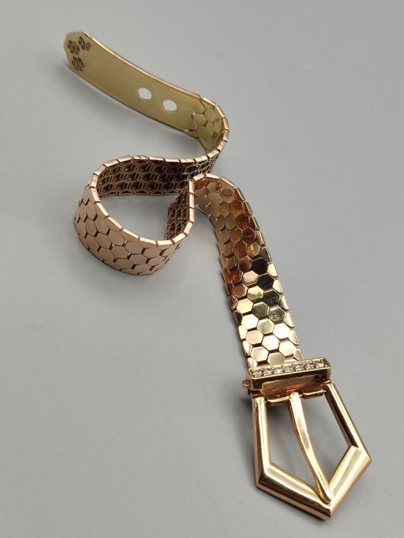 دستبند کمربندی