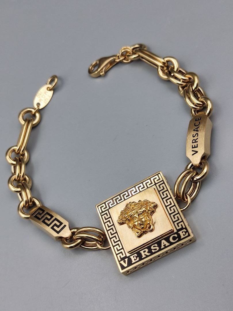 دستبند ورساچه