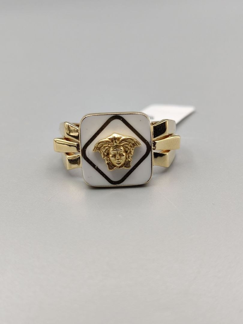 انگشتر ورساچه