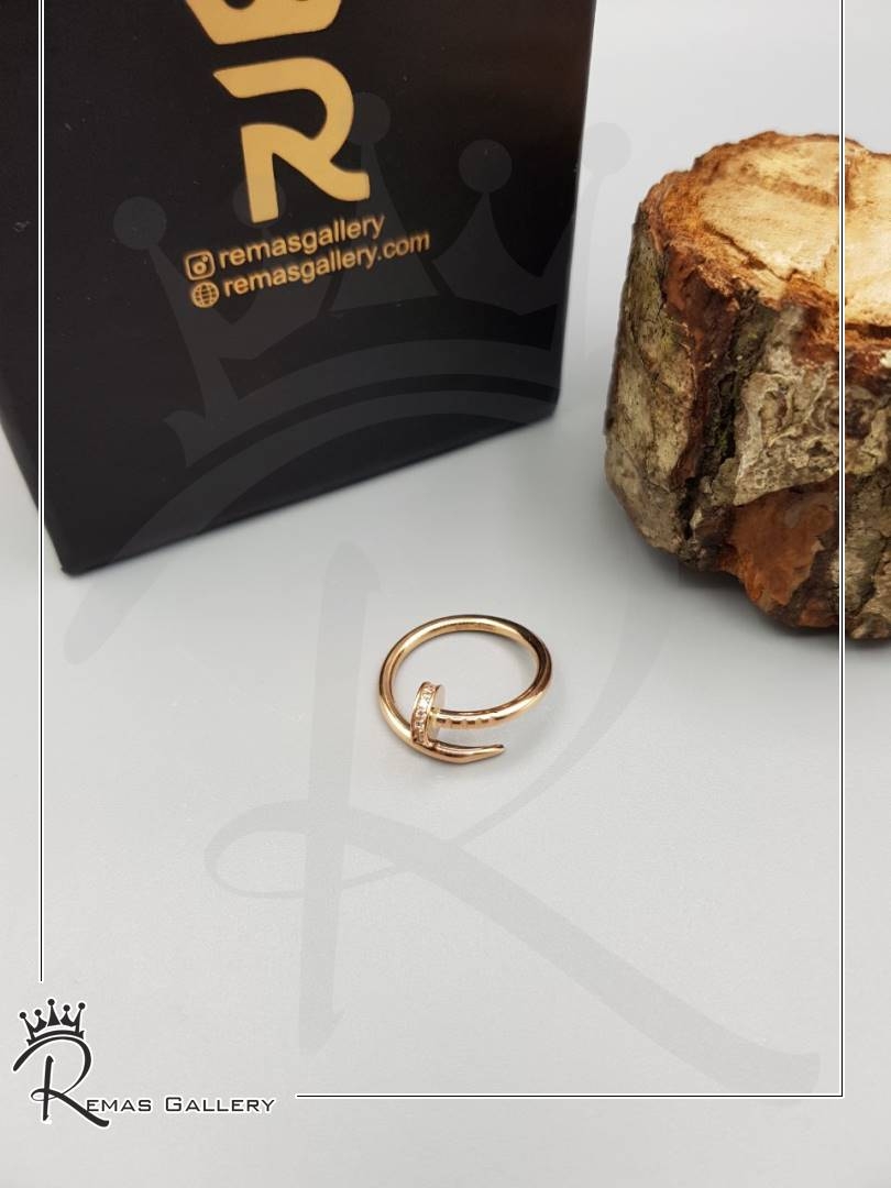 انگشتر کارتیه میخ