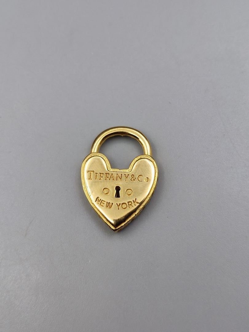 آویز طرح تیفانی