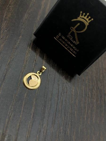 آویز ونیکاد