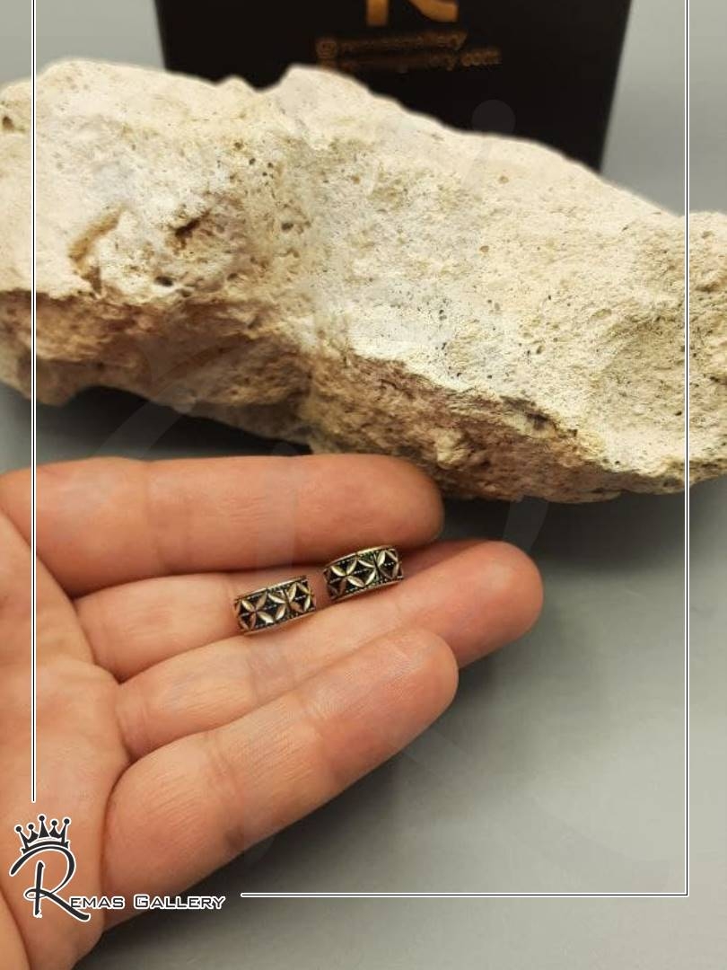 گوشواره سیاه قلم