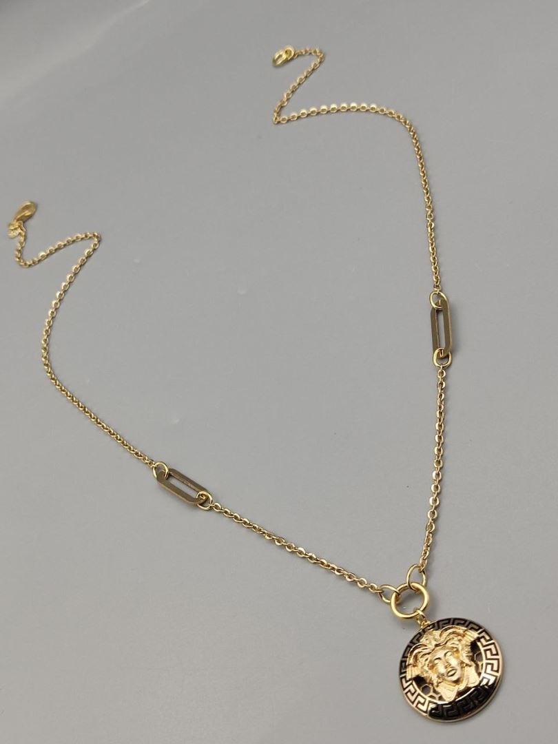 گردنبند ورساچه