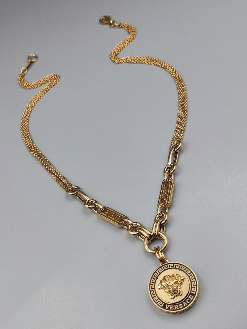 گردنبند ورساچه