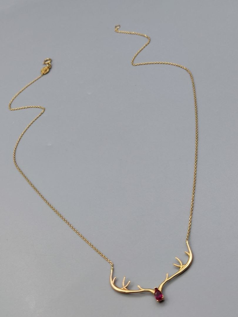 گردنبند گوزن