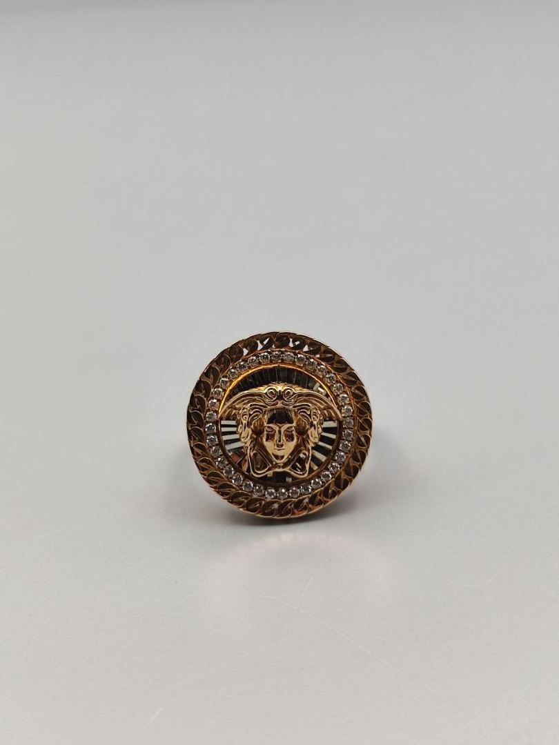 انگشتر ورساچه