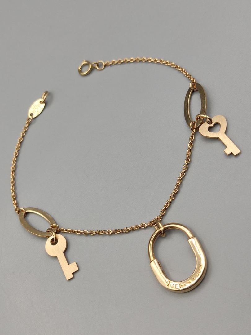 دستبند لاک تیفانی