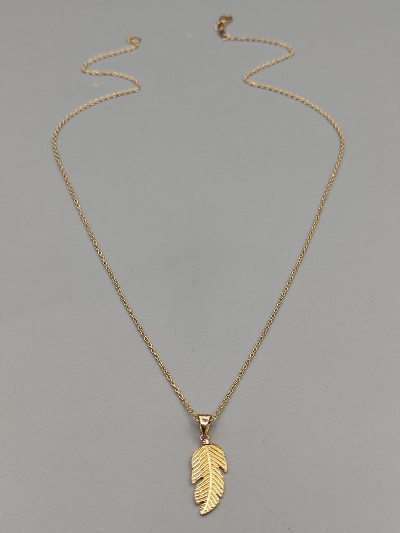 گردنبند مینا