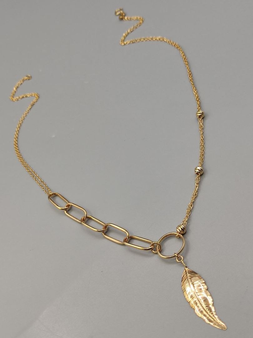 گردنبند برگ