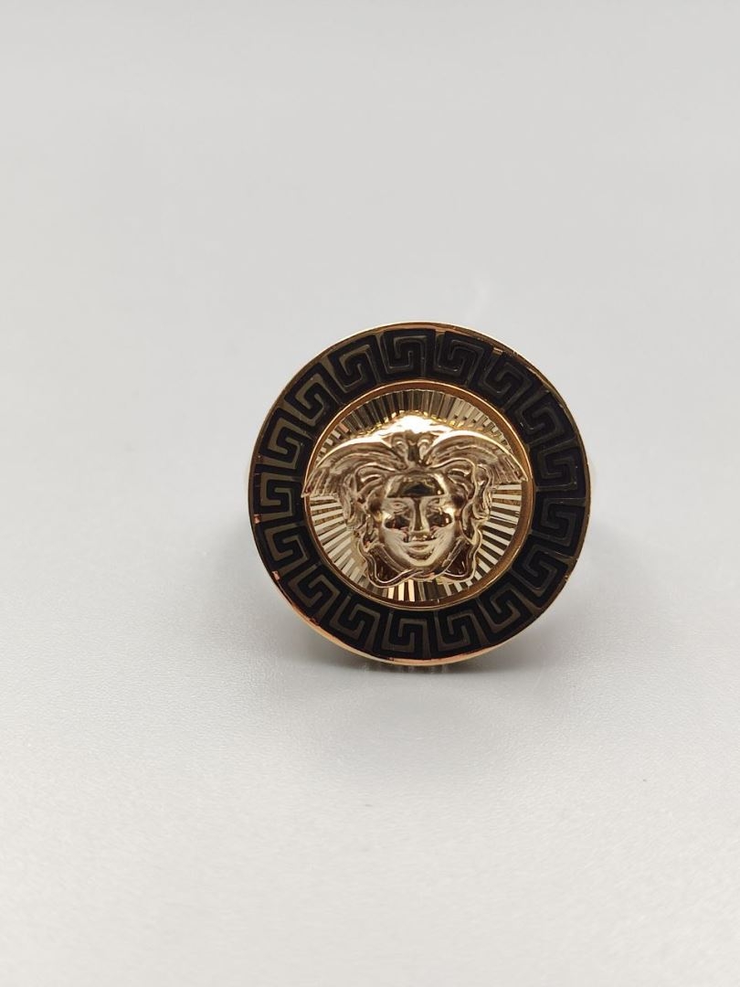 انگشتر ورساچه