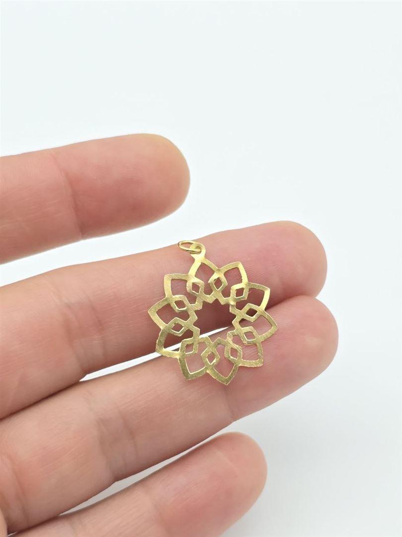 اویز شرقی